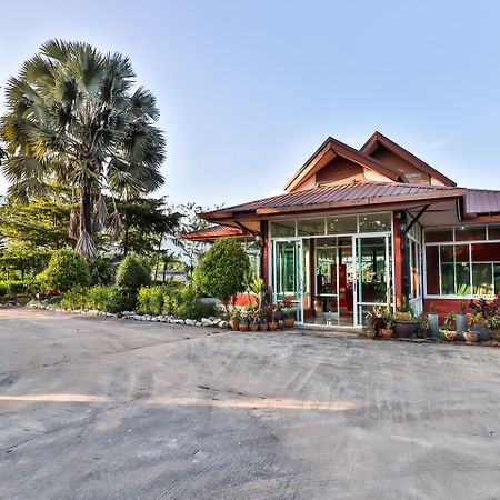 מה סאי Oyo 416 Golden Nakara Resort Maesai מראה חיצוני תמונה
